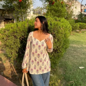 SIA - Sweetheart Neck